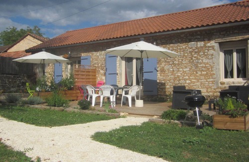 Sorges-et-Ligueux-en-Perigord House | Aux Délices de Saleix, Gîte la Truffe, Idéal Pour se Ressourcer à la Campagne