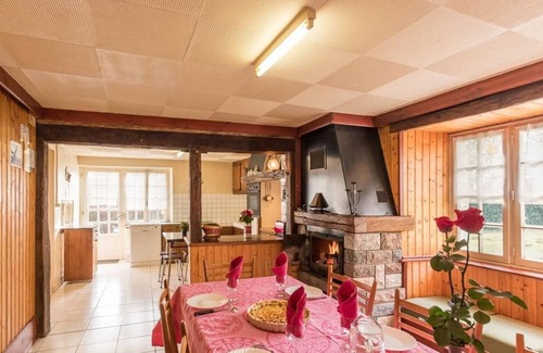 Ternuay-Melay-et-Saint-Hilaire Cottage | Charming house with terrace, near 1000 Ponds, warm welcome
