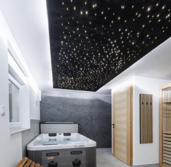 Lopatinec House | Franc Holiday House With a Spacious Terrace, Hot Tub And Sauna