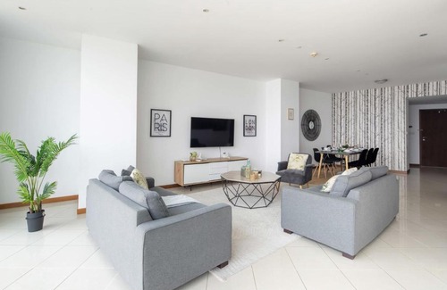 Dubai Festival City Apartment | Frank Porter - Marsa Plaza North