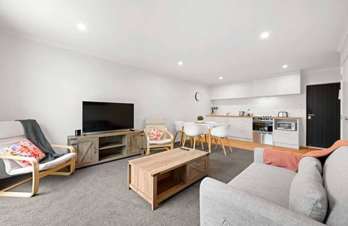Frankton Apartment | Frankton Villa Retreat - Central