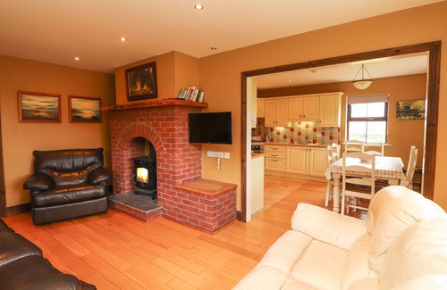 Waterville Cottage | FRAOCH, family friendly, with open fire in Waterville, County Kerry