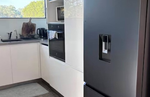River Heads Cabin | Fraser Coast, Modern Container Home + Cabin, Pool, Pets ok, Boat Ramp 5min