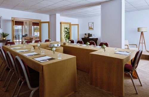 Gambetta Apartment | Fraser Suites Harmonie Paris La Défense