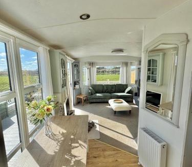 Anderby Creek Ski Chalet | Fraunie's Beach House Anderby Creek - Dog friendly
