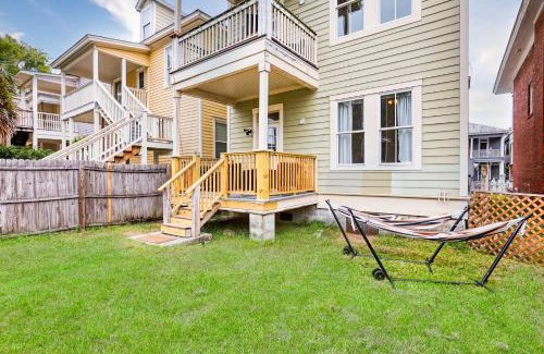 Metropolitan Apartment | Free Early Check-In or Late Check-Out - Big Yard, BBQ - Near DT, Starland & River St