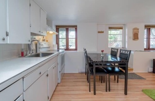 Desjardins Apartment | Free ferry | Aux Trois Filles