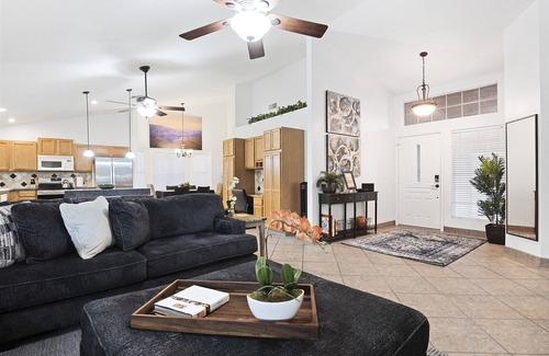 Mesa House | FREE Heated Pool - Hot Tub - Putting Green - Massage Chairs - More!