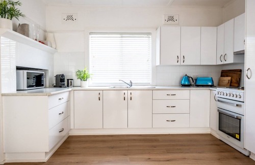 Ettalong Beach House | *Free Night Stay this Winter*>Pet friendly
