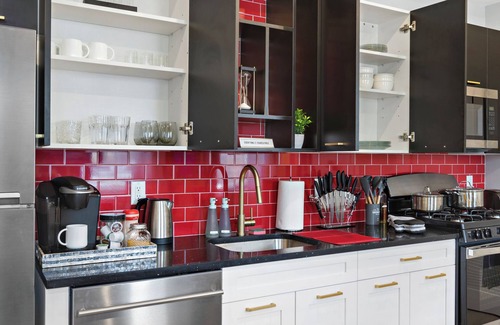 North Ironbound Apartment | Free Parking 30% Off! Prime Area Near NYC & EWR, 98 Walk score