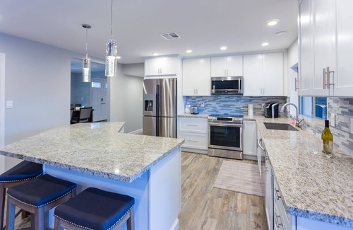 Covey House | Free Pool Heat! Hot tub, Fire Table, Amazing backyard, RV Parking!