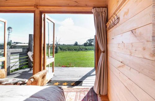 Hastings House | FreeFall Hut