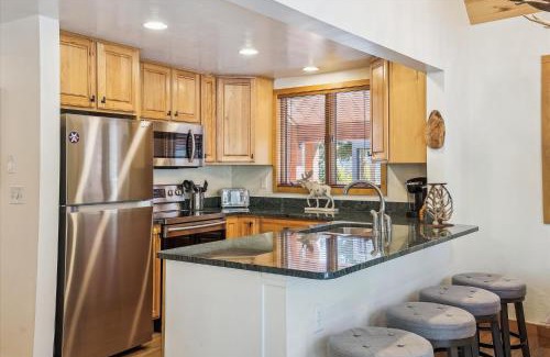 Warrior's Mark West House | Freeride Haus home