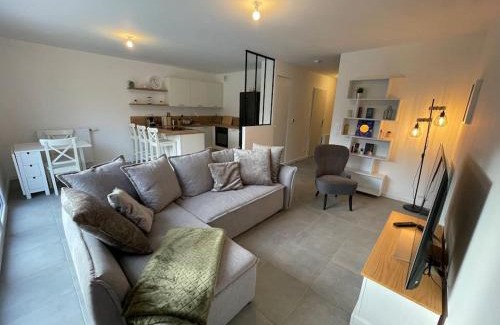 Quartier Malherbe House | Freesia, Maison neuve avec jardin et garage