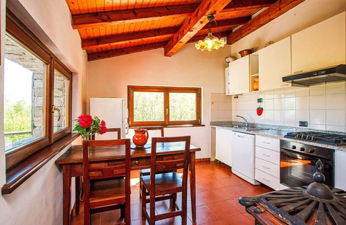 Caprezzo House | Freistehendes 3½-zimmer-rustico mit Garten im Naturschutzgebiet