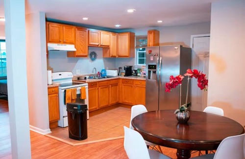 Milneburg House | French Quarter Oasis: Historic Charm