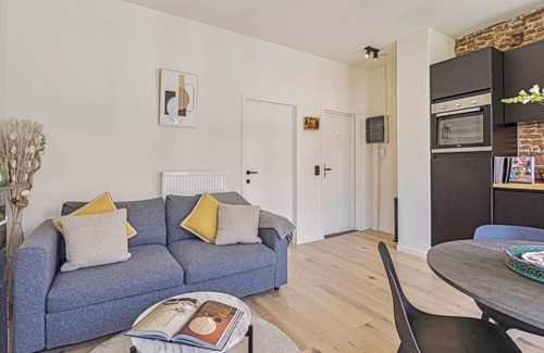 Harmonie Apartment | Fresh 1BR apartment @ Trendy south area + free parking