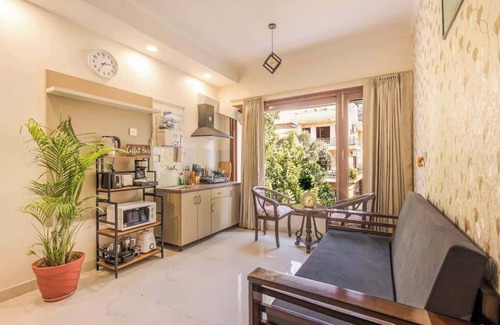 Sector 40 Apartment | Fresh Air, Green Flair 1 BHK w/Balcony
