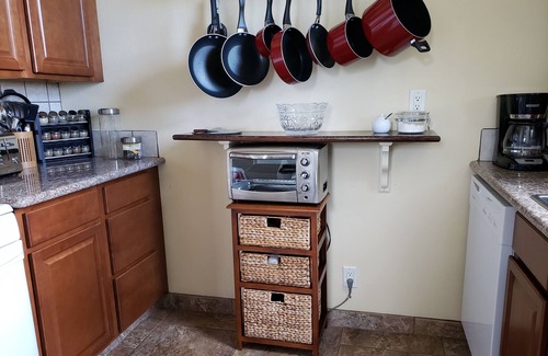 Kihei Condo | Freshly Renovated Corner Studio With View of the Ocean