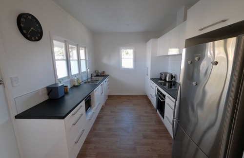 Hamilton East House | Freshly Renovated in Hamilton East