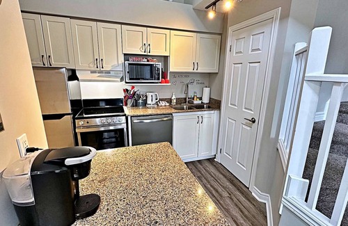 Craigleith Condo | Freshly Upgraded Cozy Loft @ North Creek Resort