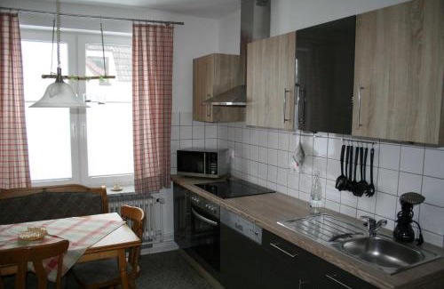 Eggebek Apartment | Frey - Ferienhaus über zwei Etagen mit Terrasse