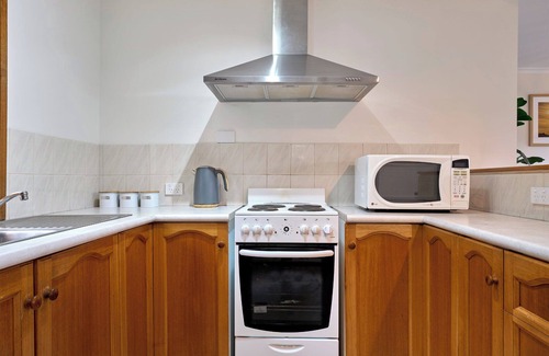 Coles Bay Apartment | Freycinet Sanctuary 5 - Freycinet Holiday Houses