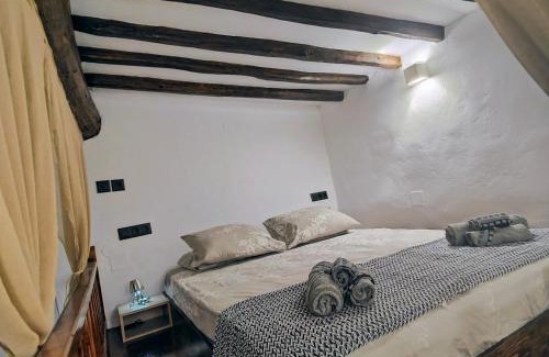 Piso Livadi House | Frida' s Mansion