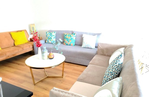 Aguado Apartment | Friend-friendly Appartment with WiFi, TV, Balcony, etc