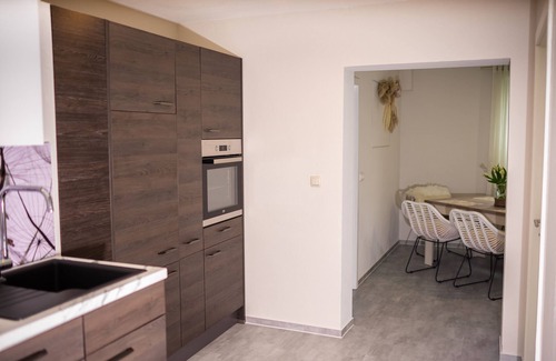 Lengfurt Condo | Friendly, barrier-free holiday apartment on the outskirts of Lengfurt.