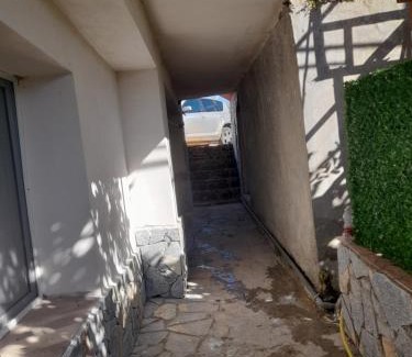 Aliko Apartment | Friendly House Çukë