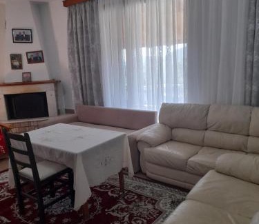 Aliko Apartment | Friendly House Çukë