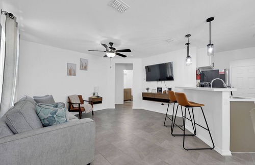 Harlingen Apartment | Friendly priced two-bedroom, two-bathroom apartment. Long-term stays accepted