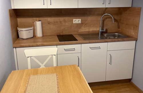 Kasendorf Apartment | Frisch Renovierte Ferienwohnung in Altem Wirtshaus