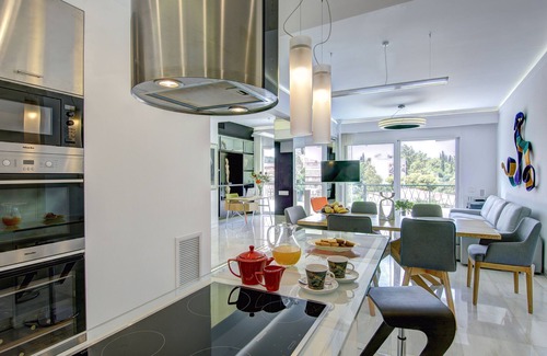 Athens City Centre Apartment | Frixos Acropolis luxury apartment