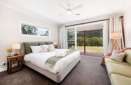 Erudgere House | Frog Hill 8 bedroom luxe rural retreat near town