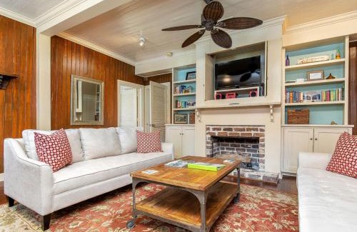 Old West Broad Neighborhood House | Frogtown Cottage