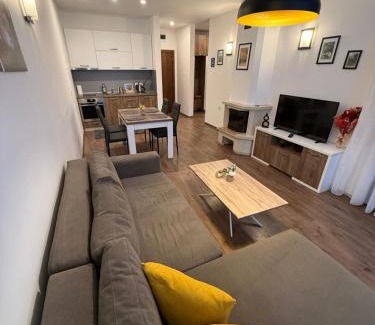 Pamporovo Apartment | From Sunrise to Sunset at Oak Residence Smolyan