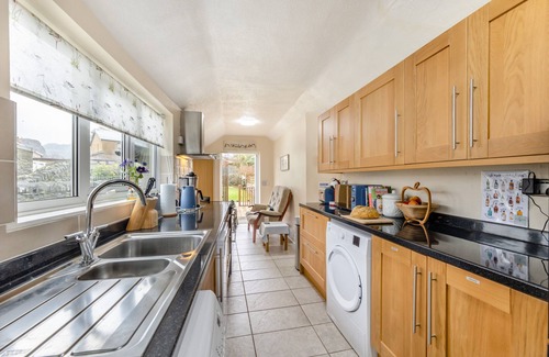 Tanygrisiau House | Fron Hyfryd - Three Bedroom House, Sleeps 6