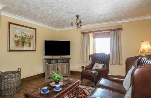 Pentraeth House | Frongoch Cottage