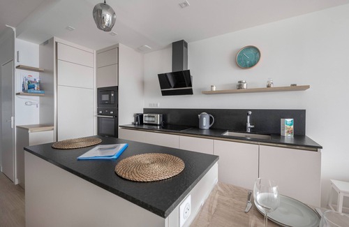 La Baule-Escoublac Apartment | Front and sea view for 4 - 20m La Baule beach