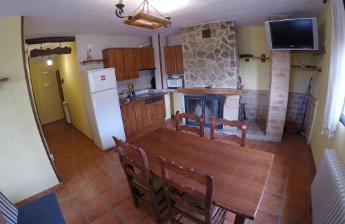 Buenache de la Sierra House | Fuente Del Gamellon