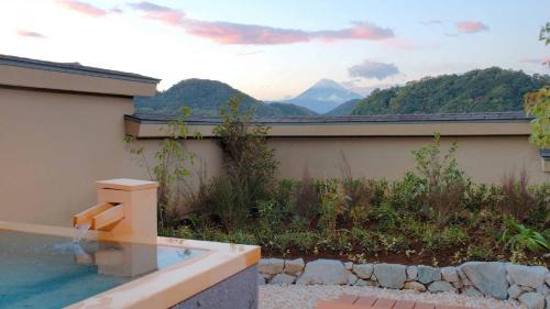 Izu Nagaoka Onsen Hotel | Fugaku Hanabusa