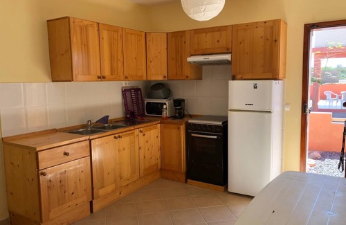 Maio House | Full equipped bungalows with swimming pool, wifi, garden for 2 to 5 people