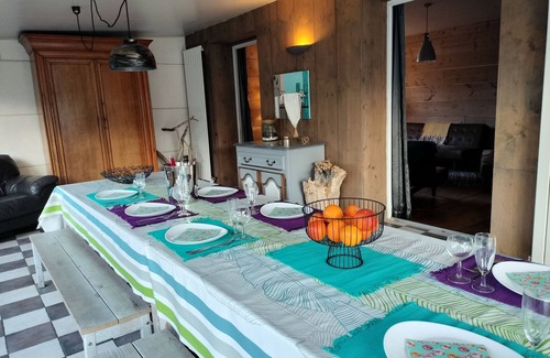 Gonneville-en-Auge House | FULL-FLOOR HOUSE, 5 MINUTES FROM THE SEA 16 people, 3-star tourism label.