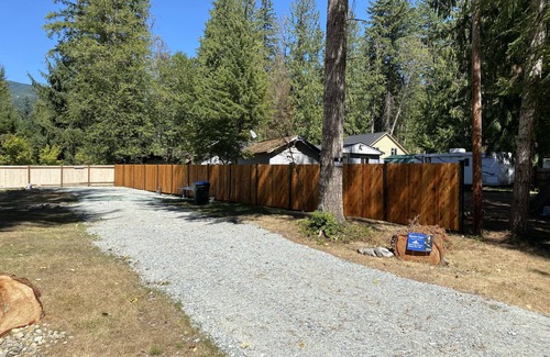 Paradise Estates RV Rental | Full hook-up RV tent site in Paradise Estates