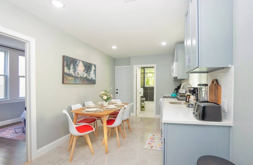 Newark House | Full House Family Retreat at The Hillside! W/Parking & Near EWR & NYC