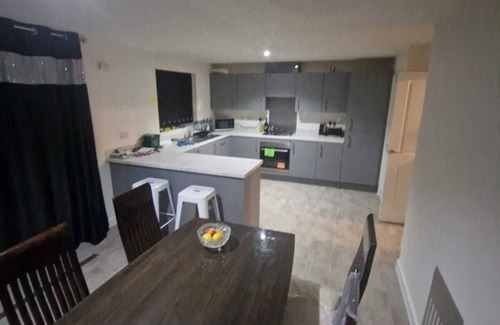 Hull House | Full house- Free Parking, Wifi, and appliances to make your stay comfortable.