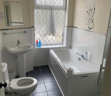 Stockport House | Full House to rent in the village of Romiley