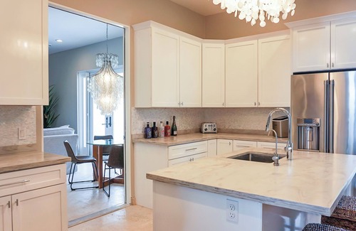 Challengers Resort | Full-Property Luxury Retreat - 12 Beds - Private Pool, Chef & Concierge